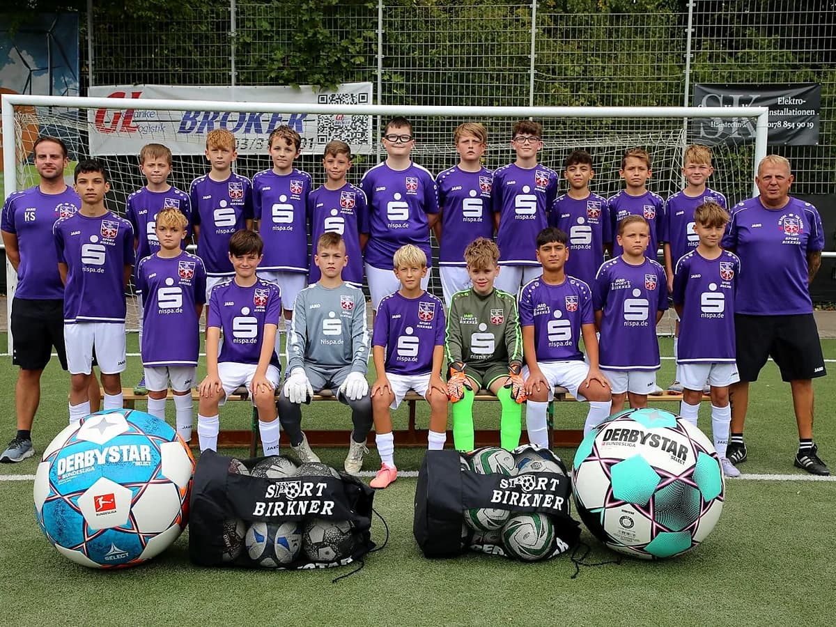 Mannschaftsfoto der D1 des TV Jahn Hiesfeld